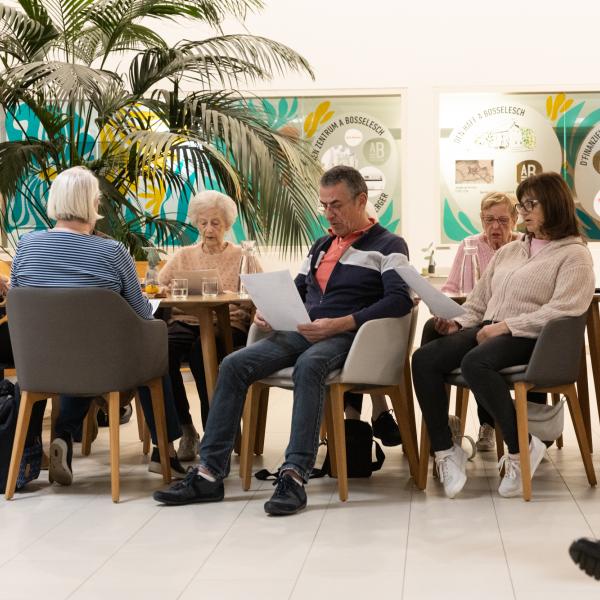 Konferenz Lily Unden