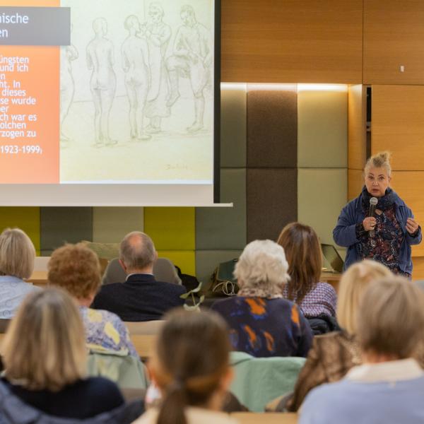 Konferenz Lily Unden
