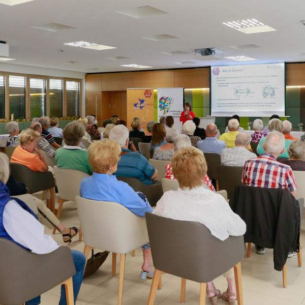 Konferenz 'Vergiesslechkeet & ganzheetleche Gediechtnistraining'