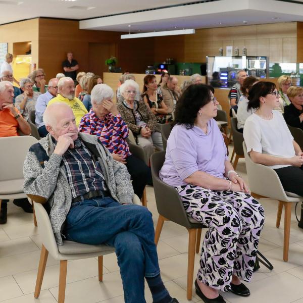 Konferenz 'Vergiesslechkeet & ganzheetleche Gediechtnistraining'