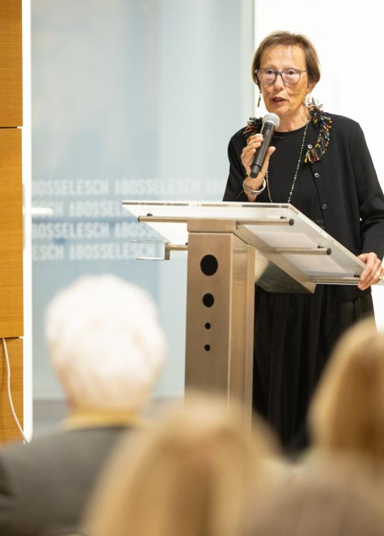 Konferenz Lily Unden