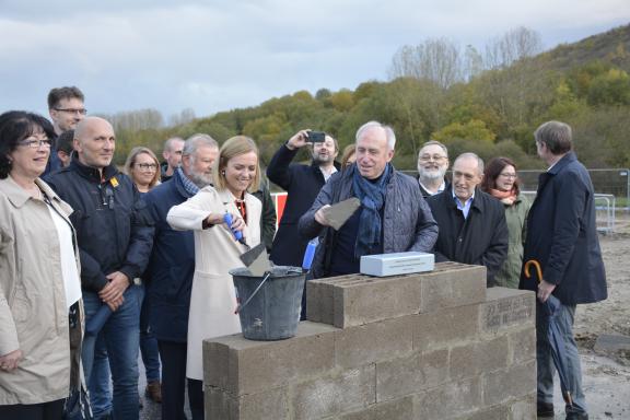 pose de la première pierre