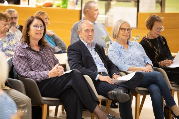 Konferenz Lily Unden